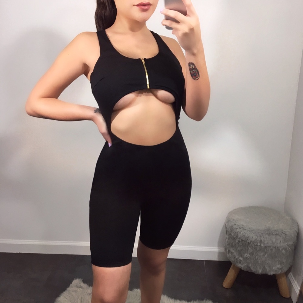 ONE LEFT Cut To The Chase Romper